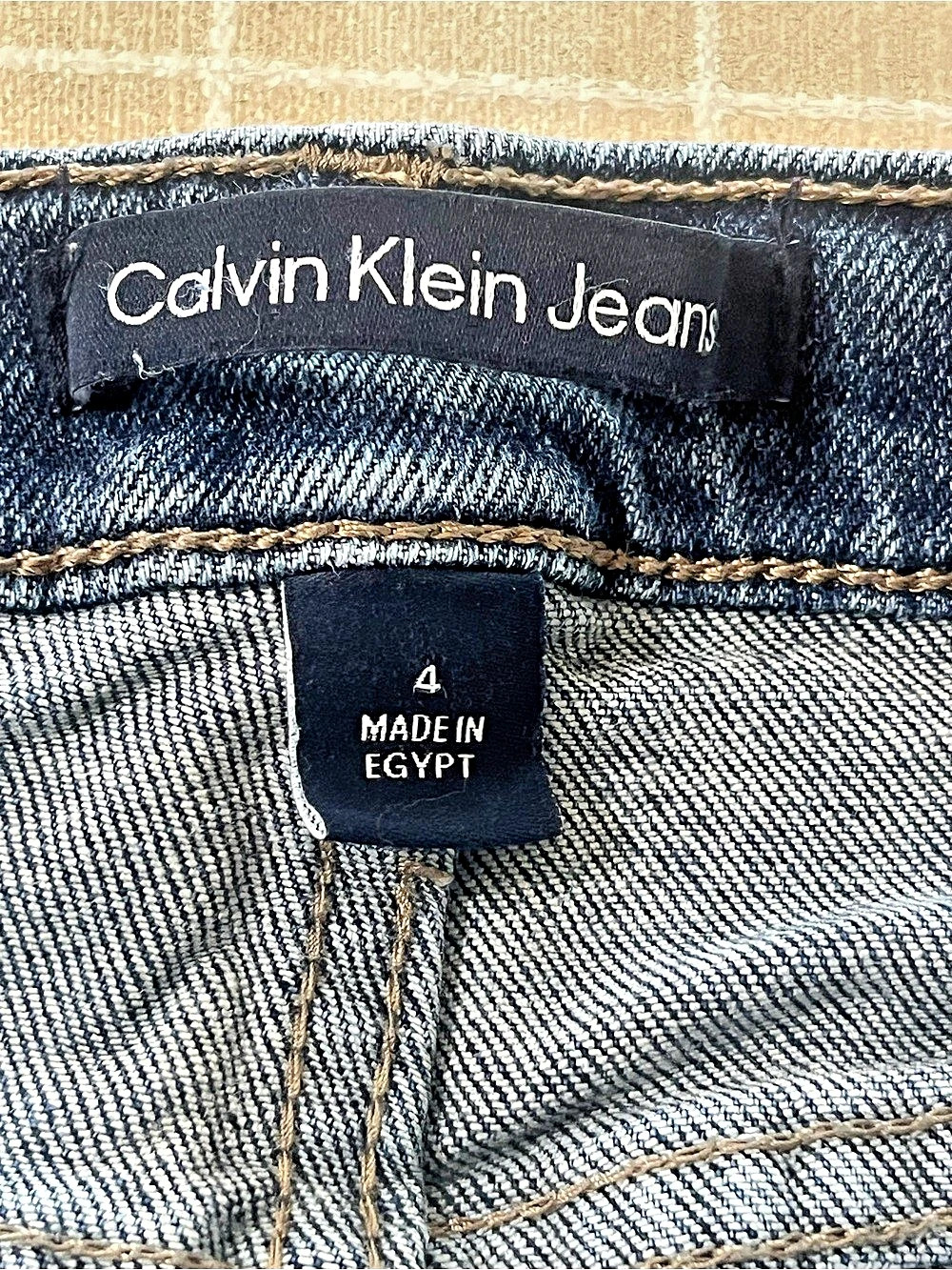 Calvin Klein Straight Leg Jeans in Blue size 4 short